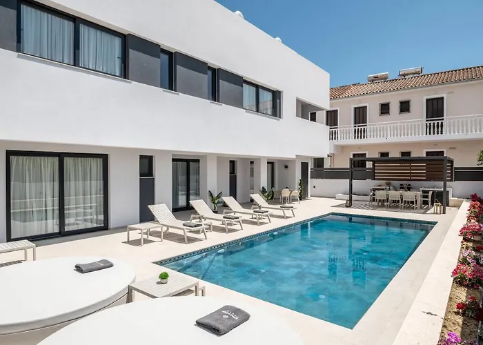 Savvas&maria Palace Villa