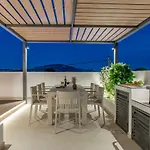 Savvas & Maria Palace Vila *