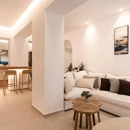 Savvas & Maria Palace Villa *