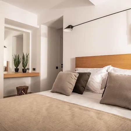 Savvas & Maria Palace *