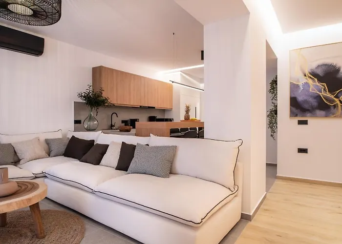 Savvas & Maria Palace Villa Laganas