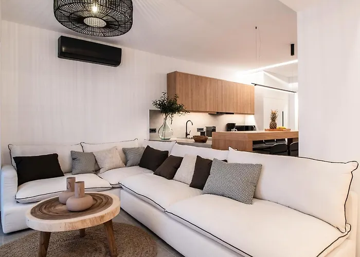 Savvas & Maria Palace *