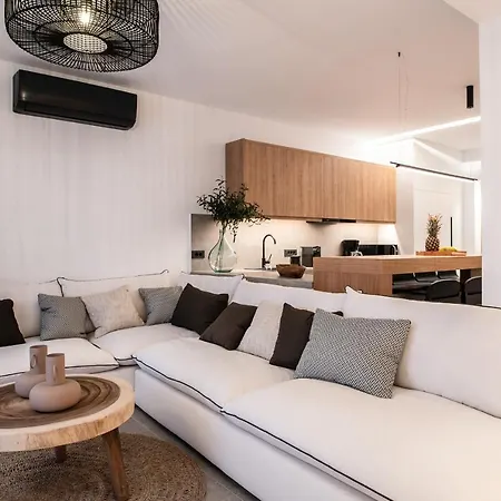 Savvas & Maria Palace *