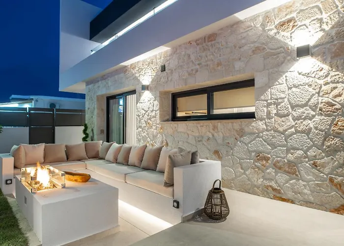 Savvas & Maria Palace Villa Laganas