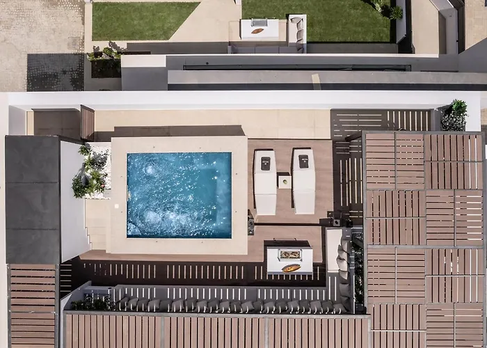 Villa Savvas & Maria Palace